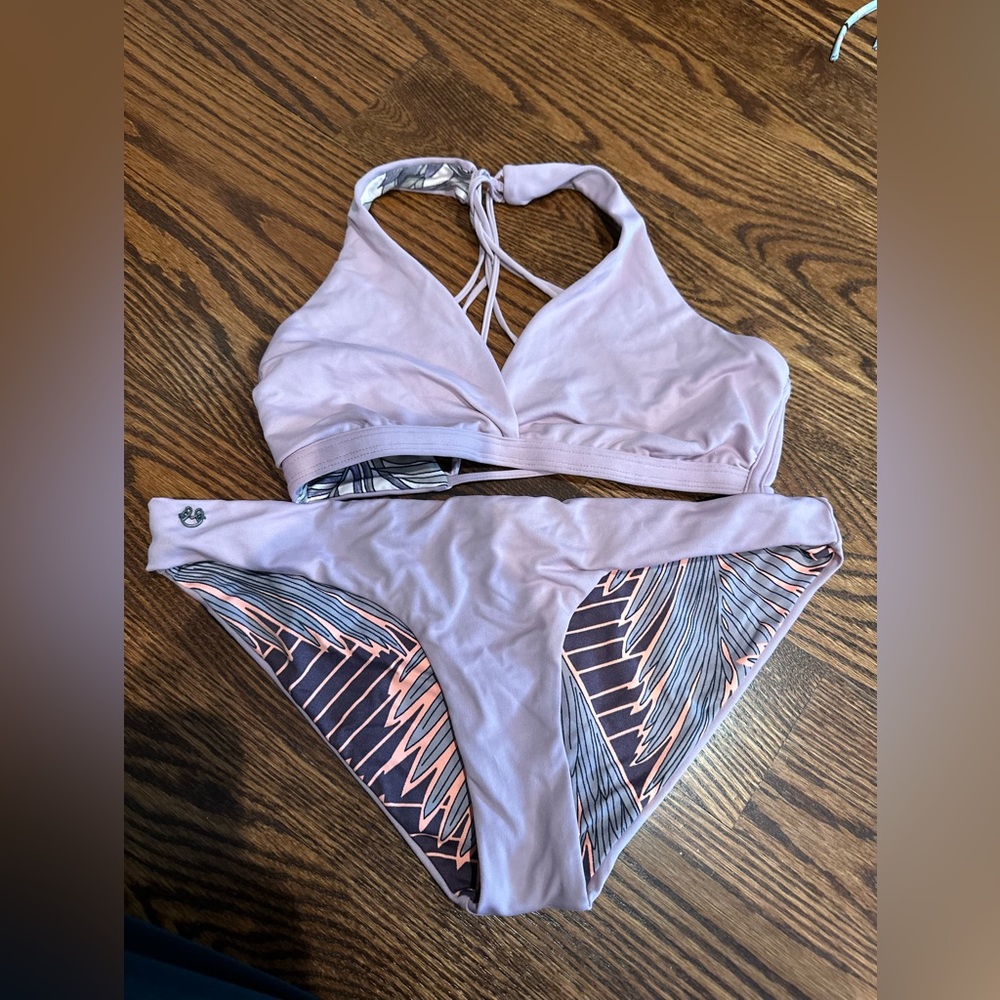 Maaji reversible bikini like new